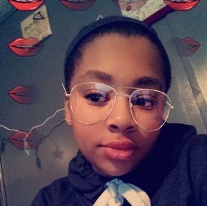 Meet your Posher, Alaina